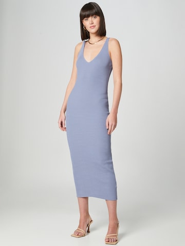 Guido Maria Kretschmer Women - Vestido de malha 'Agnes' em azul: frente