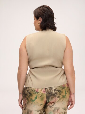 Fiorella Rubino Gilet in Beige