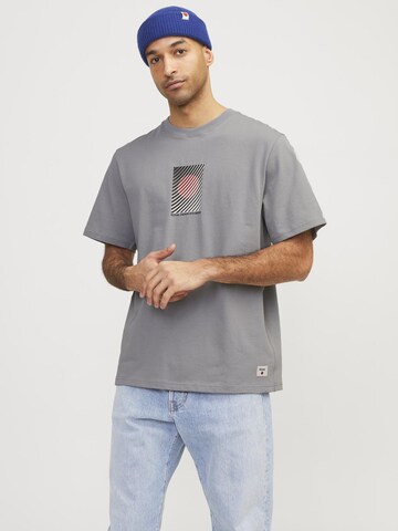 T-Shirt R.D.D. ROYAL DENIM DIVISION en gris : devant