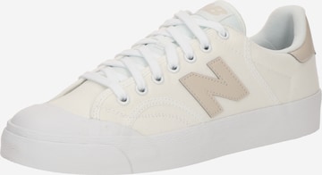 new balance Matalavartiset tennarit 'BB100' värissä valkoinen: etupuoli