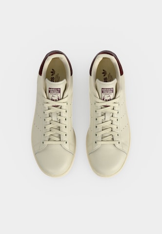ADIDAS ORIGINALS Sneakersy niskie 'STAN SMITH' w kolorze biały