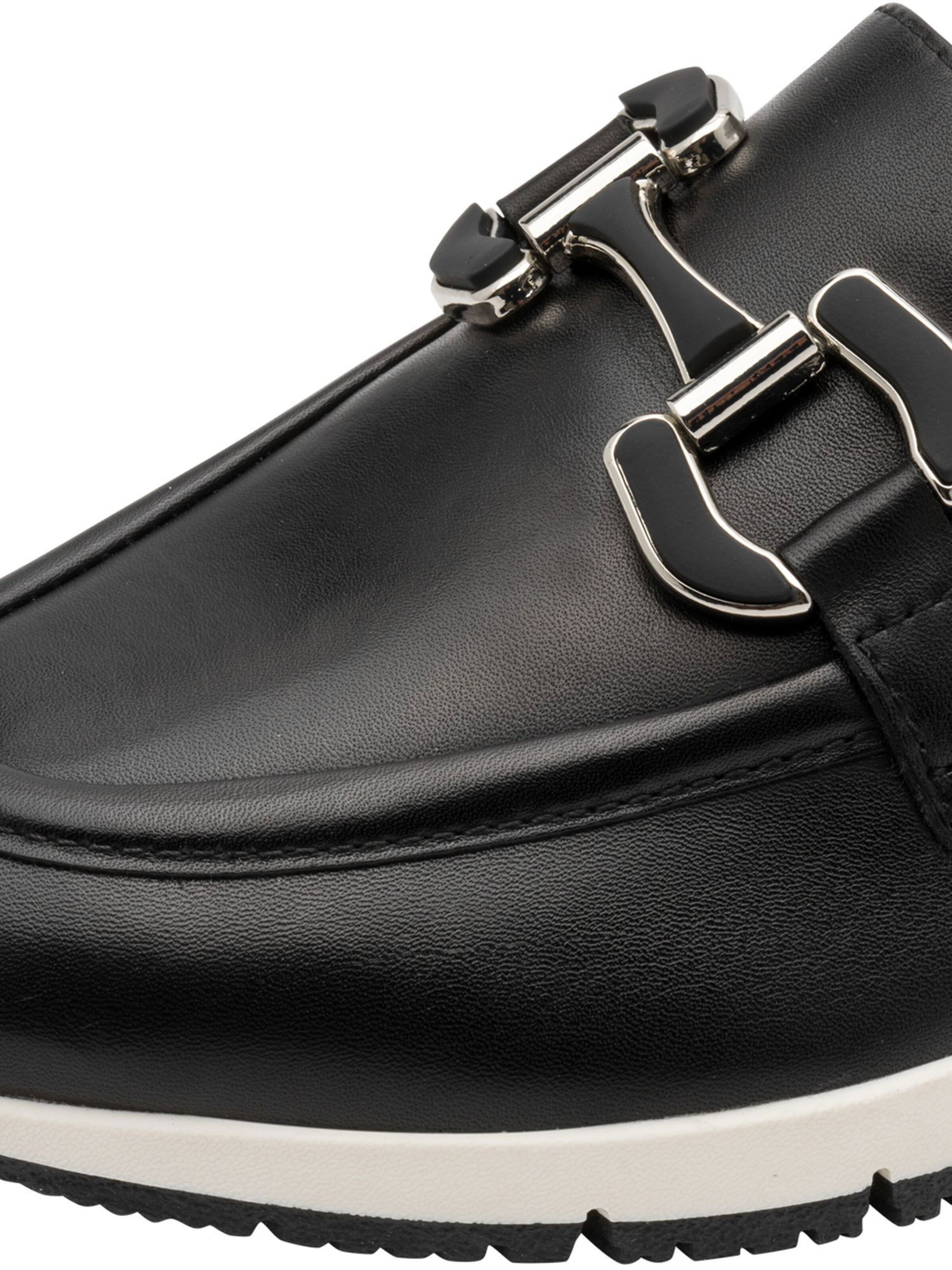 Tamaris Slip-ons in Black