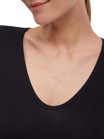 FALKE Undershirt in Black