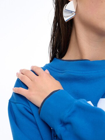 Ball Sweatshirt 'Simona' in Blue