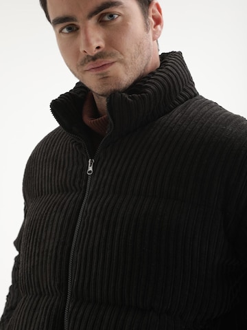 Antioch JACKE in Schwarz