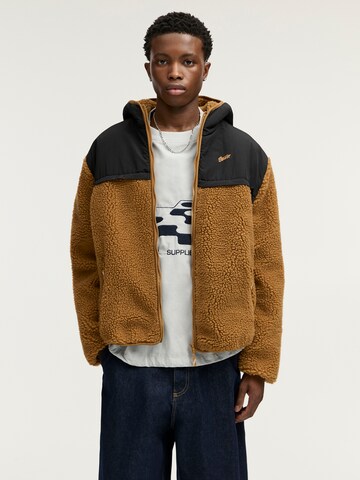 Veste en polaire Pull&Bear en marron : devant