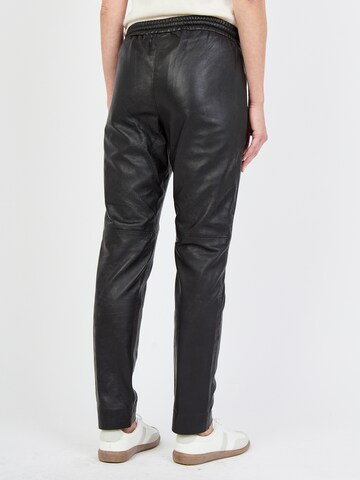 JCC Regular Trousers '3102153' in Black