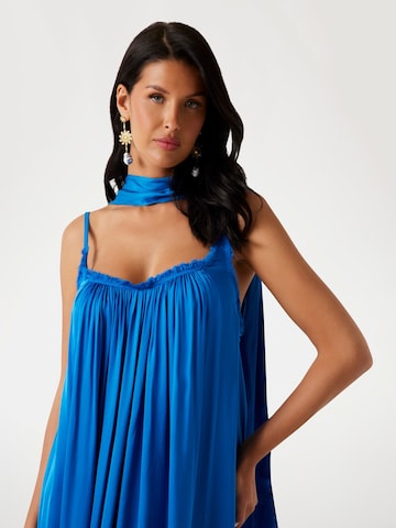 GUESS Kleid in Blau