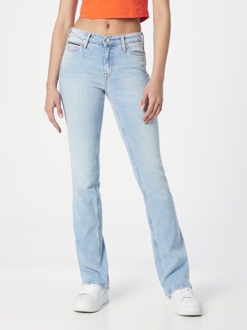 Tommy Jeans Flared Jeans 'MADDIE' in Blauw: voorkant