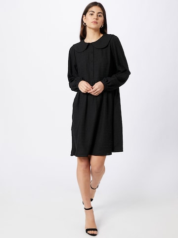 Robe-chemise modström en noir