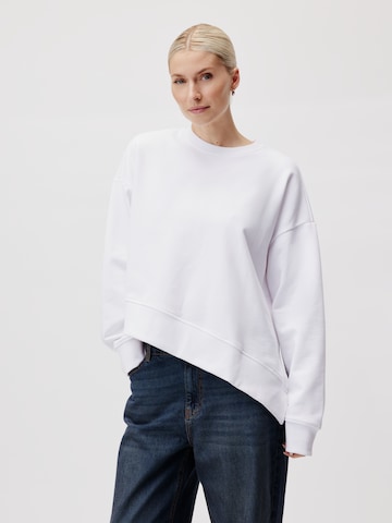 Sweat-shirt 'Florina' LeGer by Lena Gercke en blanc : devant