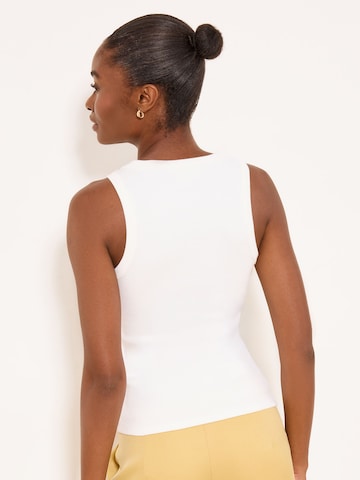 Lipsy Top in White