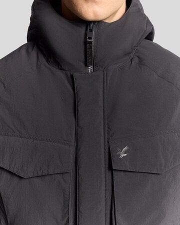 Lyle & Scott Tussenparka in Zwart