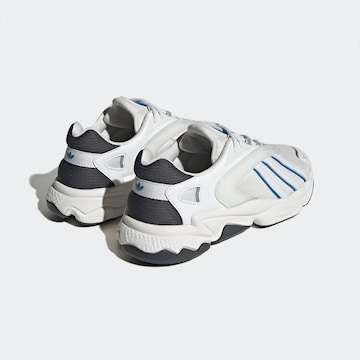 Baskets basses 'Oztral' ADIDAS ORIGINALS en blanc