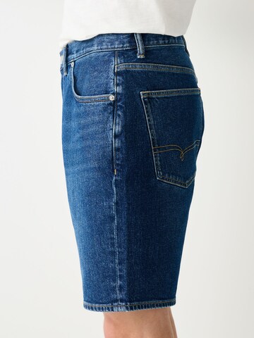 Next Regular Shorts in Blau