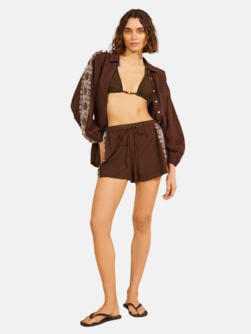 Friends Like These Shorts in Braun: Vorderseite