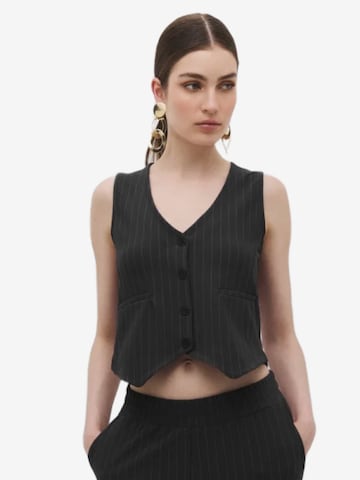 No Matter What Gilet in Zwart: voorkant