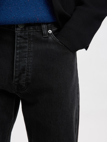Coupe slim Jean 'SLH175-BEN KORI' SELECTED en noir
