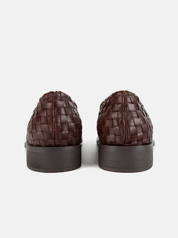L37 HANDMADE SHOES - Sapato Slip-on 'PURE CLASSIC' em castanho