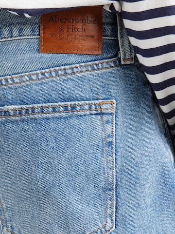 Abercrombie & Fitch Vrečasti Kavbojke | modra barva