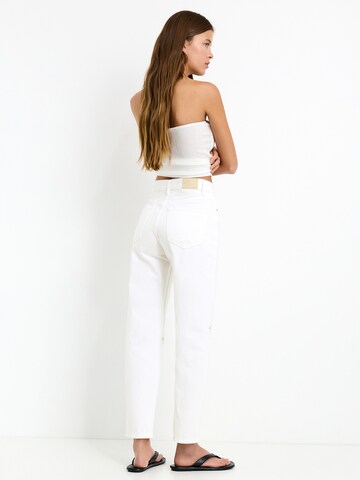 Pull&Bear Regular Jeans in White