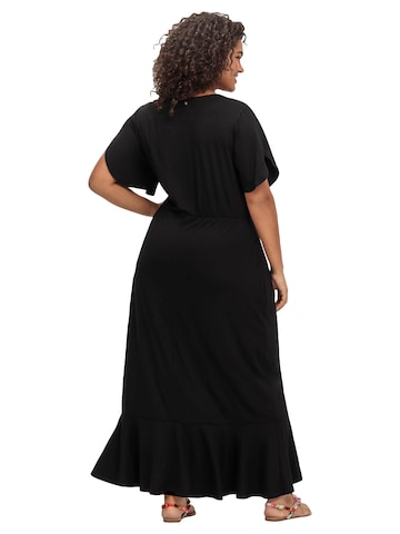 Rochie de la SHEEGO pe negru