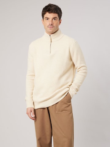 Deeluxe Pullover‌‌ in Beige