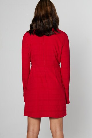 Robe 'Gilbert' Aligne en rouge