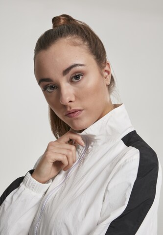 Urban Classics Демисезонная куртка в Белый
