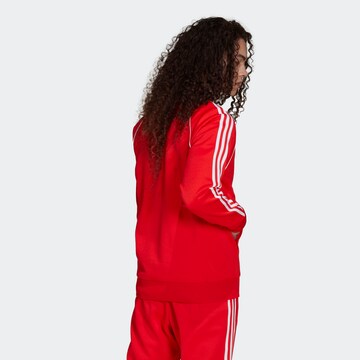 ADIDAS ORIGINALS Regular Fit Sweatjakke 'Adicolor Classics Primeblue' i rød