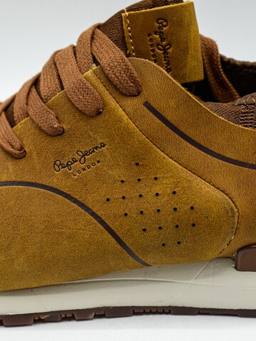 Pepe Jeans Sneakers laag 'Pepe Jeans Style' in Bruin