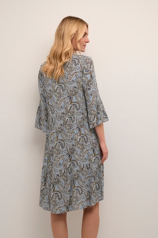 Robe Kaffe en bleu