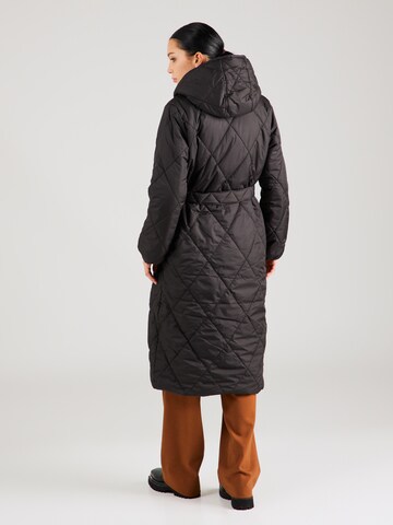 MORE & MORE Between-seasons coat in Black