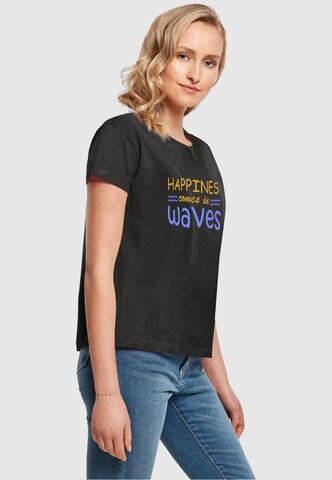 T-shirt 'Summer - Happines Comes In Waves' Merchcode en noir