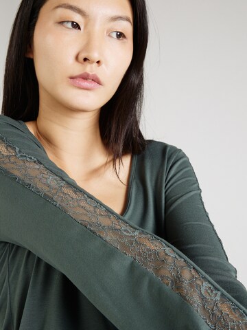 ABOUT YOU Shirt 'Joelina' in Green