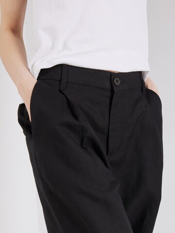 Lindex Wide leg Pleat-Front Pants 'Ragna' in Black