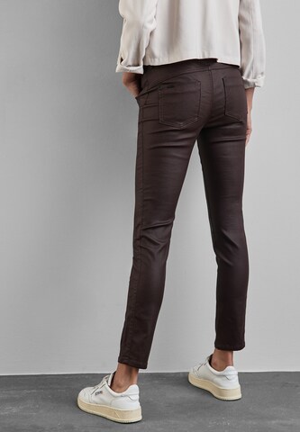 STREET ONE Slimfit Hose in Braun