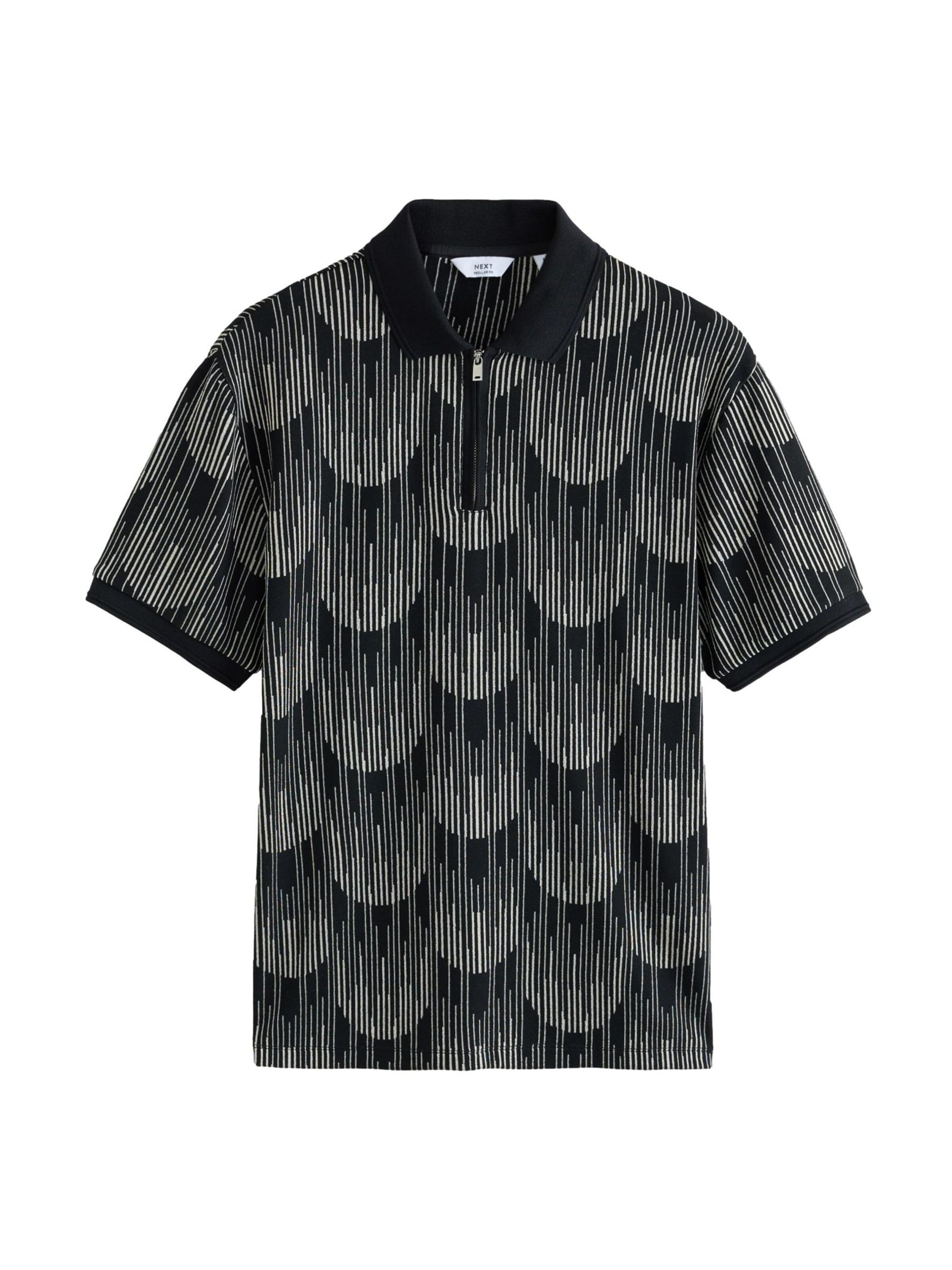Next Shirt in Schwarz: Vorderseite
