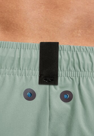 Pantaloncini da bagno 'EVO' di ARENA in verde