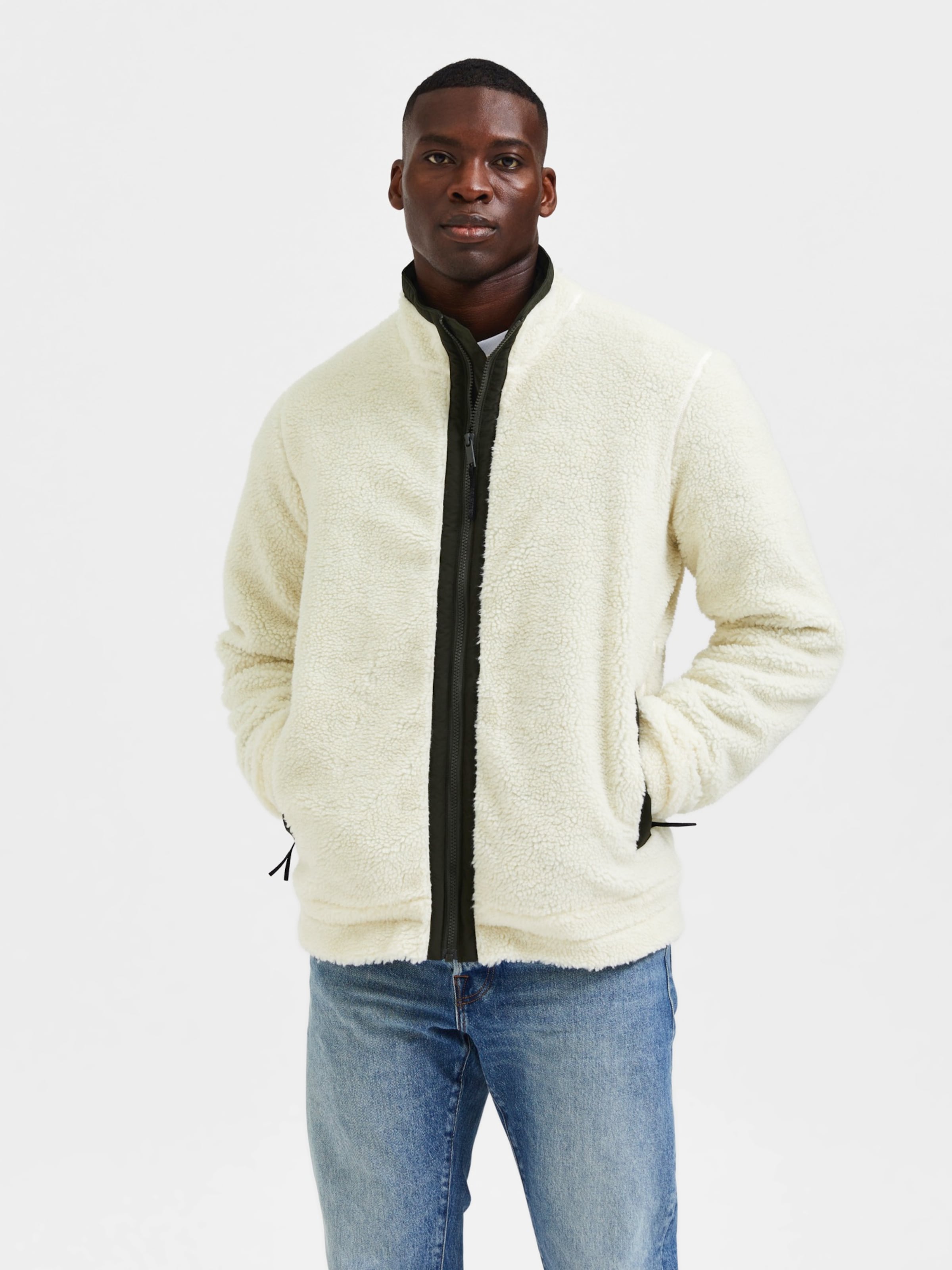 SELECTED Fleece Jacket 'SLHZCHINOOK' in Ivory | ABOUT YOU