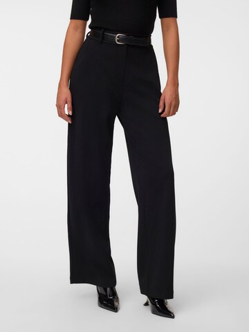 VERO MODA - Pierna ancha Pantalón plisado 'VMZamira' en negro: frente