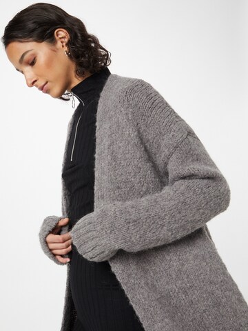 COMMA Strickjacke in Grau