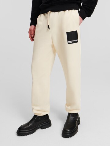 KARL LAGERFELD JEANS Tapered Trousers in White: front