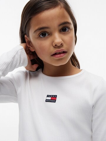 TOMMY HILFIGER Μπλουζάκι 'HERITAGE' σε λευκό