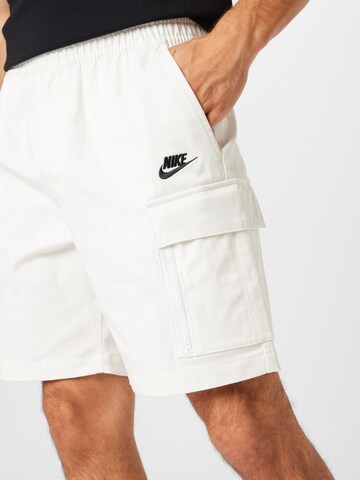 Nike Sportswear Normalny krój Spodnie w kolorze biały