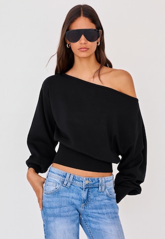 Pull-over Bershka en noir : devant