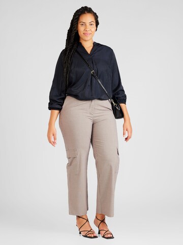 Regular Pantalon cargo 'JOSS' ONLY Carmakoma en beige