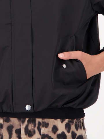 monari Between-season jacket in Black