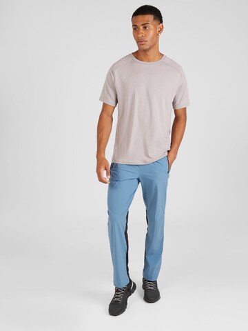 On - Camiseta 'Focus' en gris