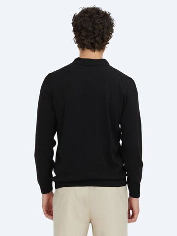KİP Sweater in Black